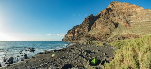 Wide,Panorama,Of,Playa,Del,Ingles,Beach,With,Volcanic,Black